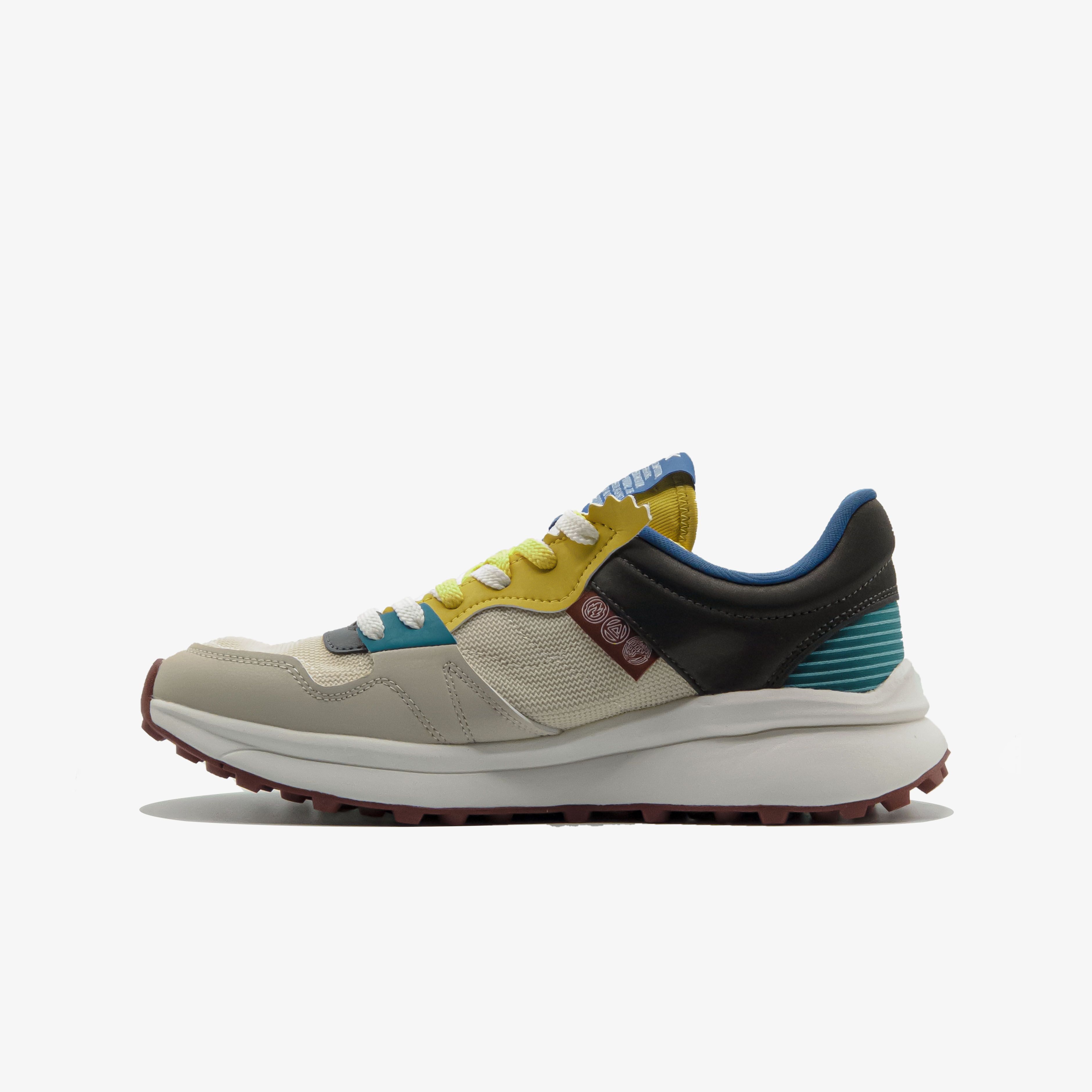 FASHION CASUAL SHOES