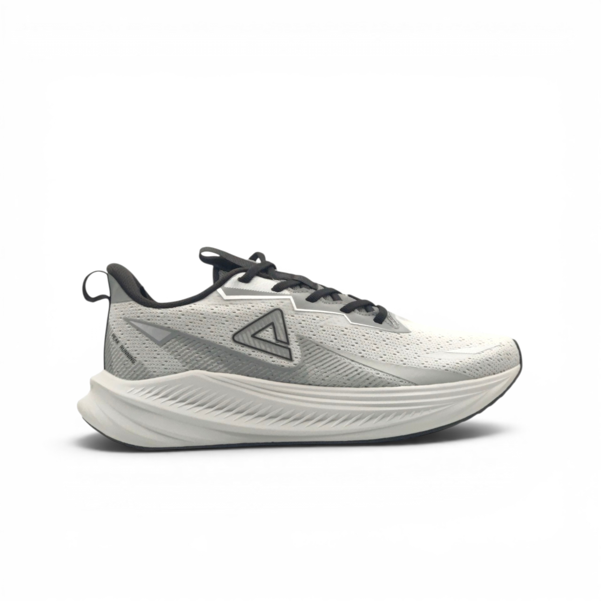 TRAINING RUNNING SHOES