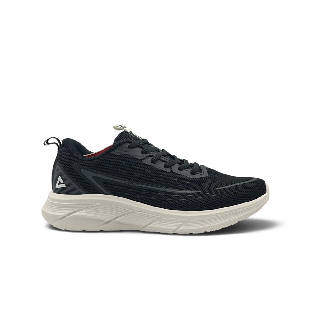 RUNNING SHOES