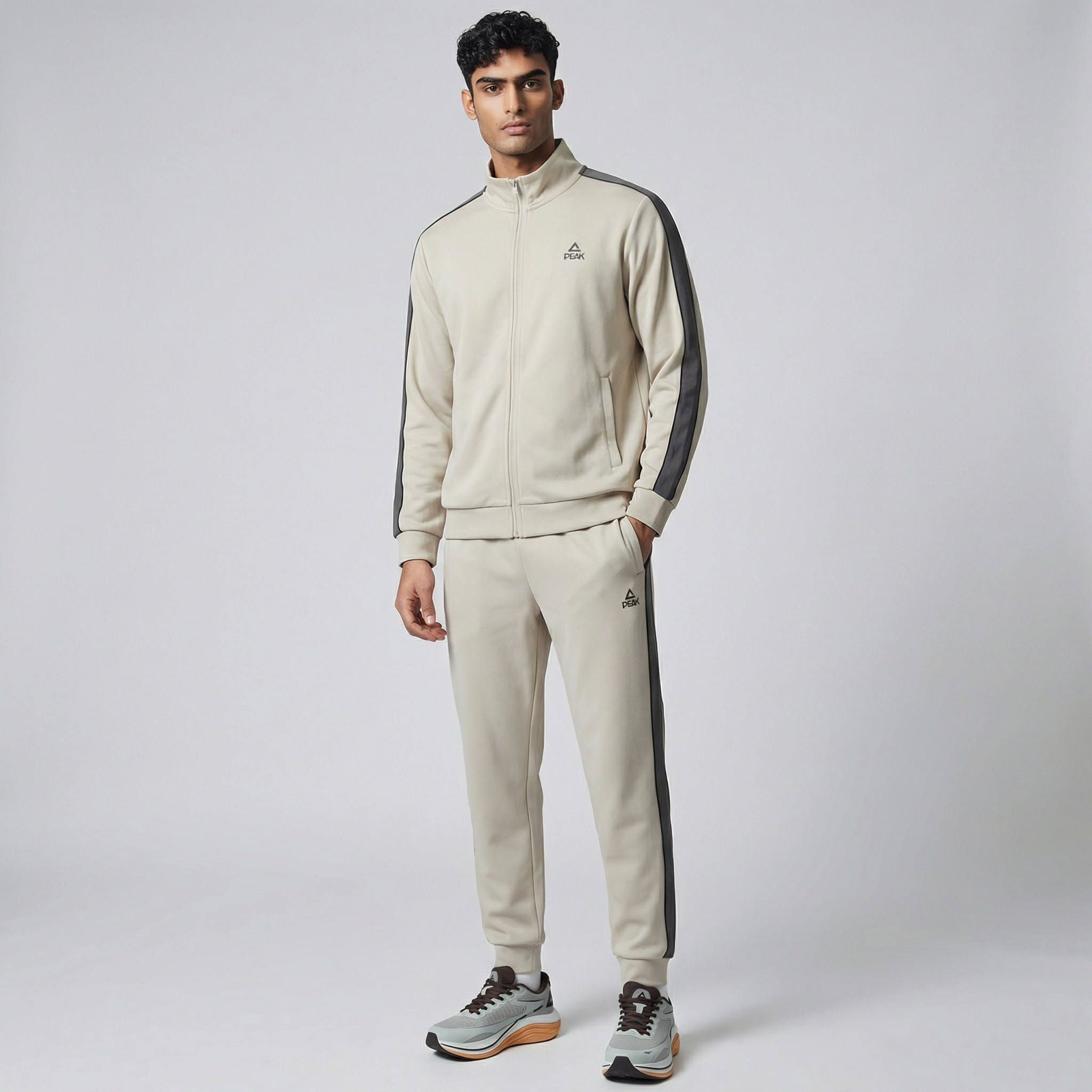 KNITTED TRACKSUIT-MAGNETIC GREY