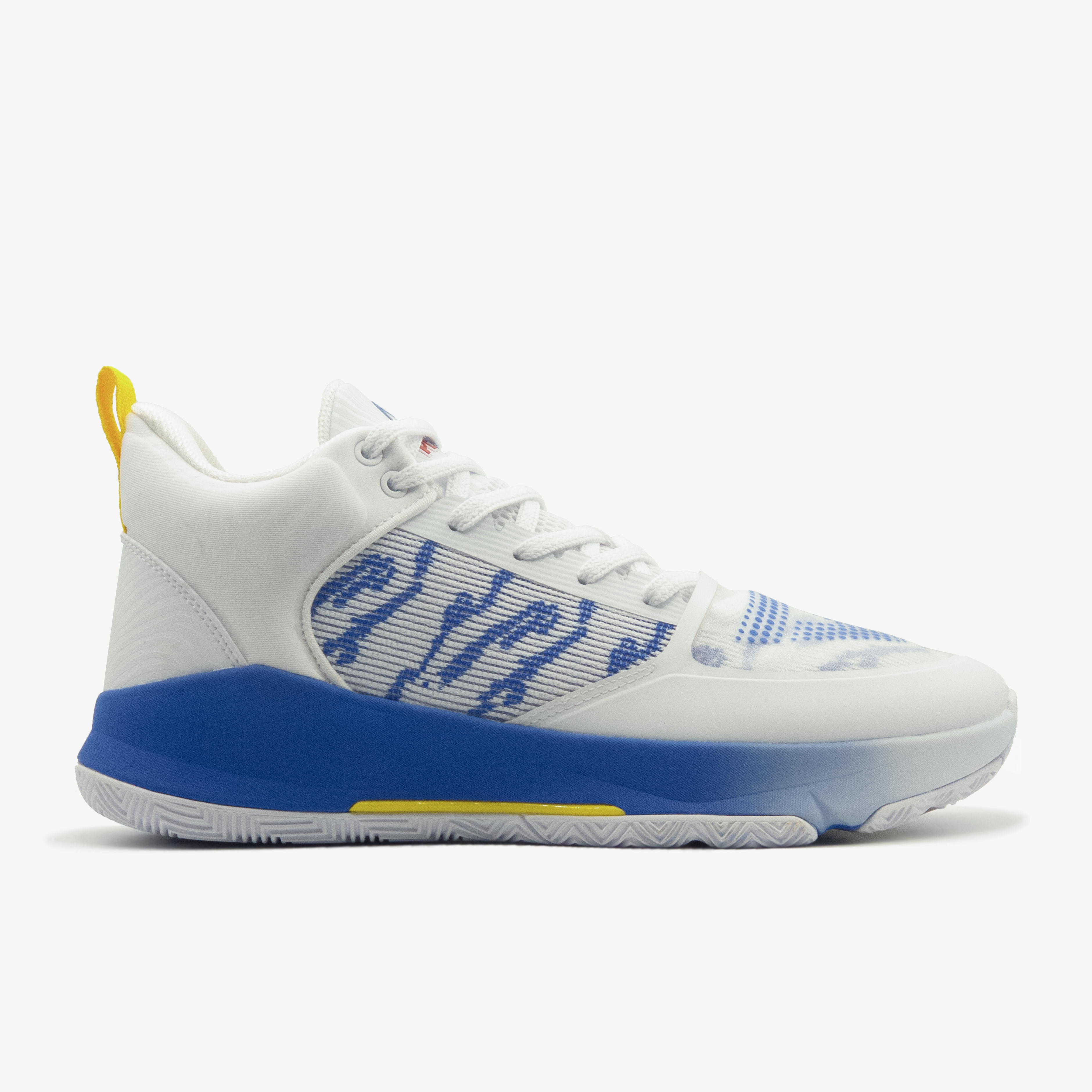 BASKETBALL SHOES