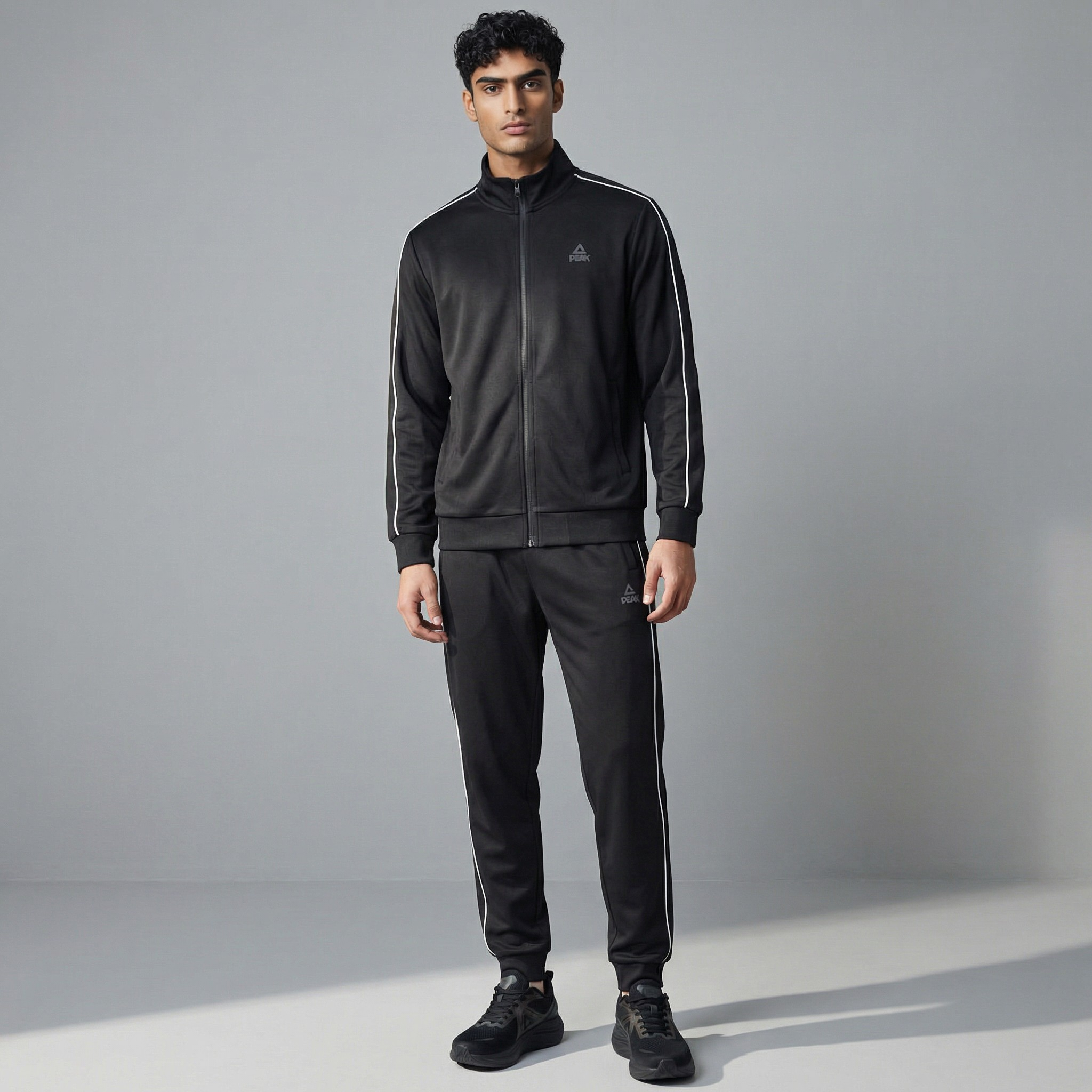 KNITTED TRACKSUIT-BLACK