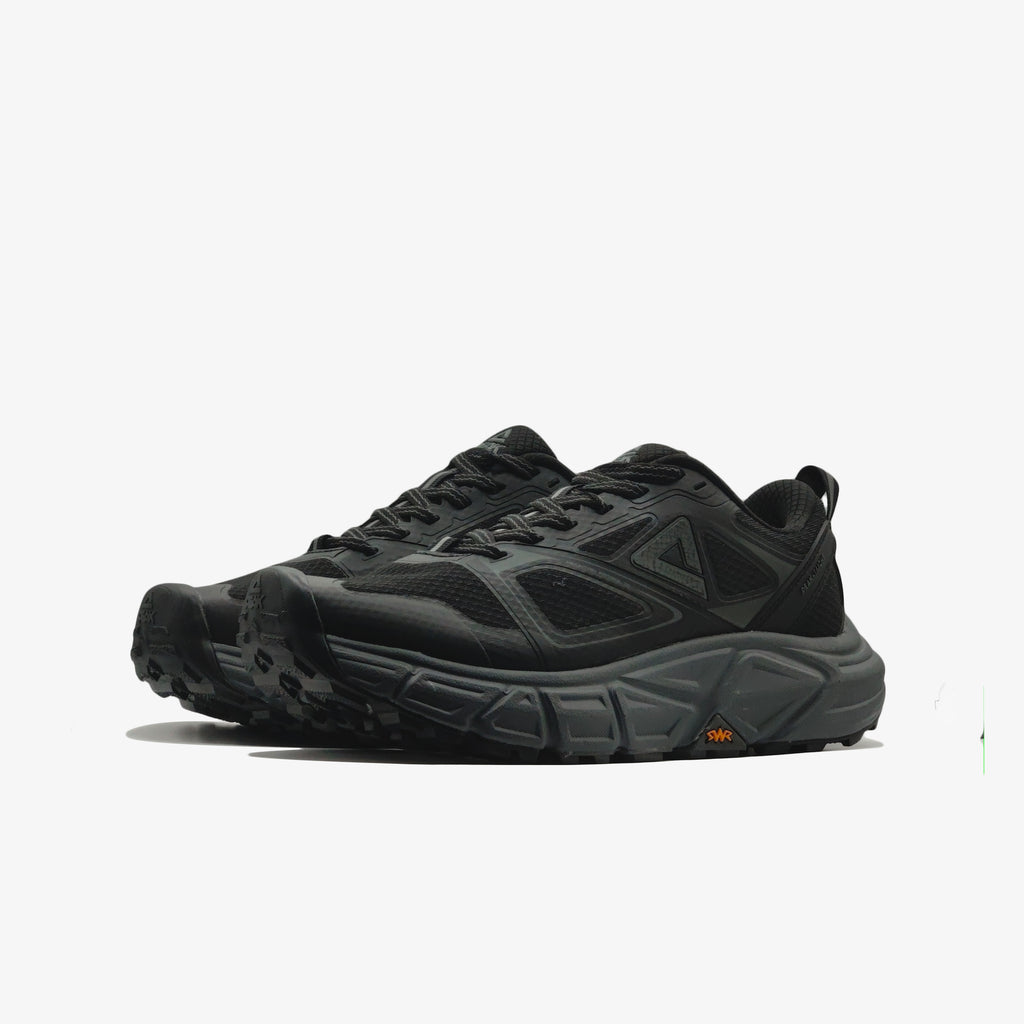 Sports Shoes	Black/Magnetic Grey