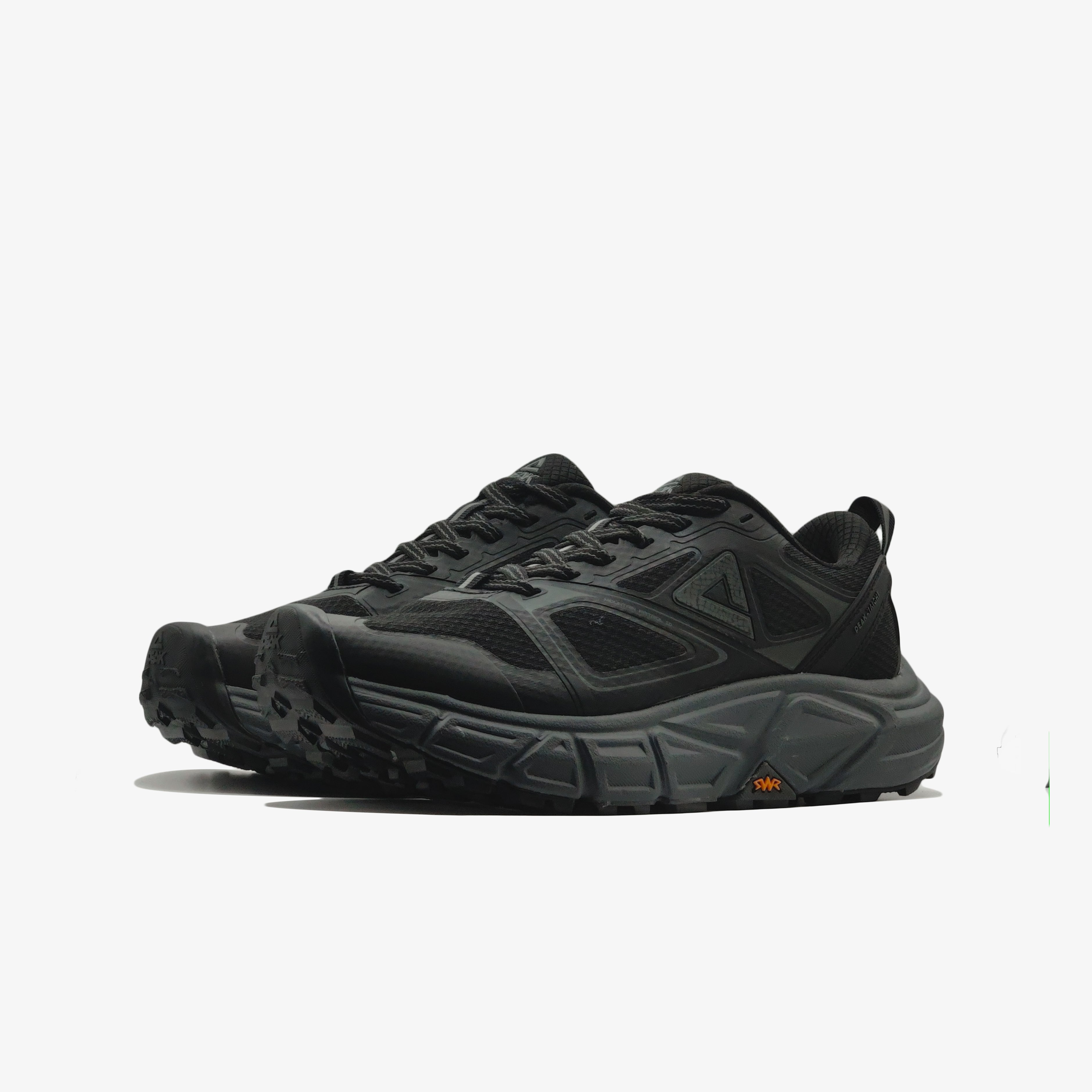 Sports Shoes	Black/Magnetic Grey