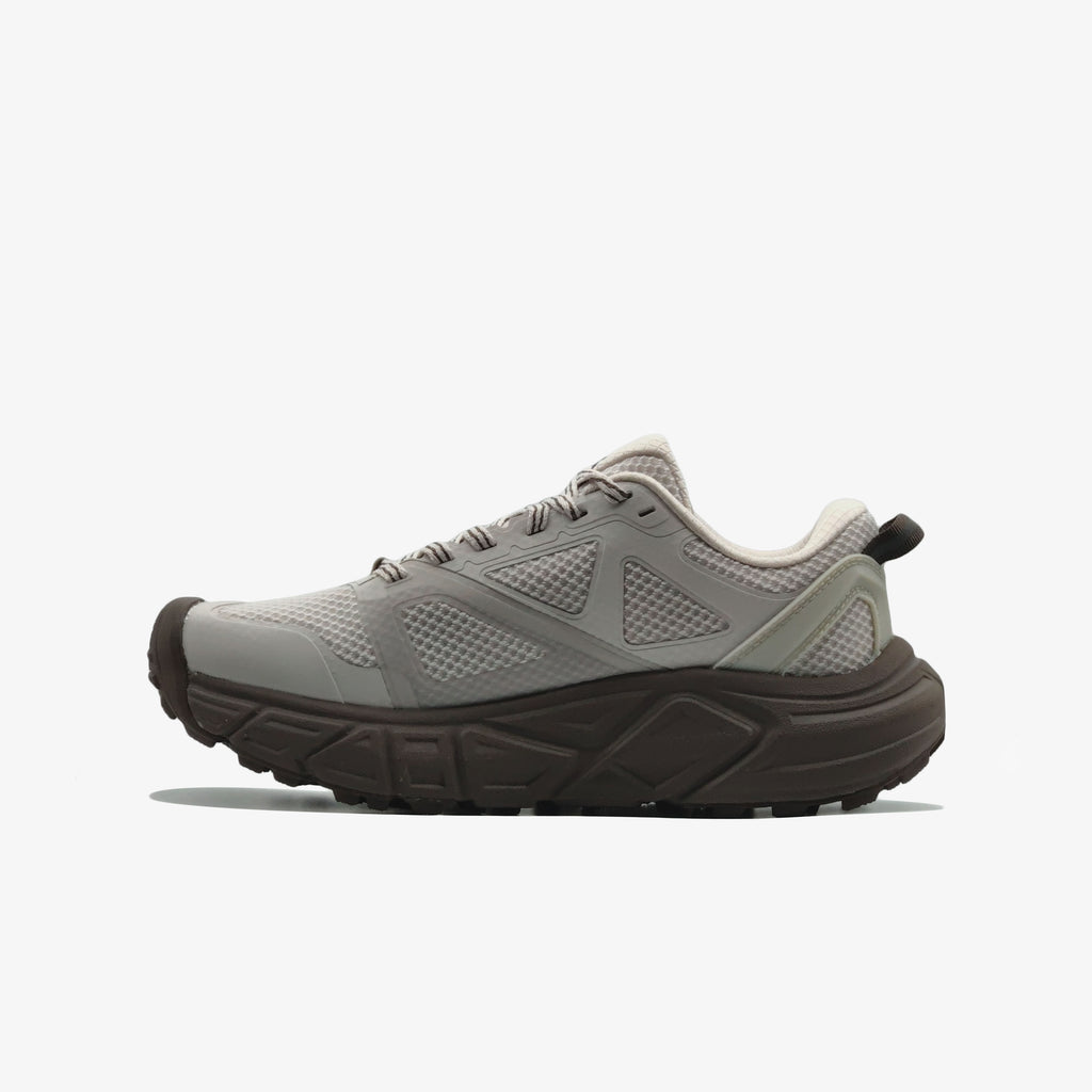 Sports Shoes	wheat khaki