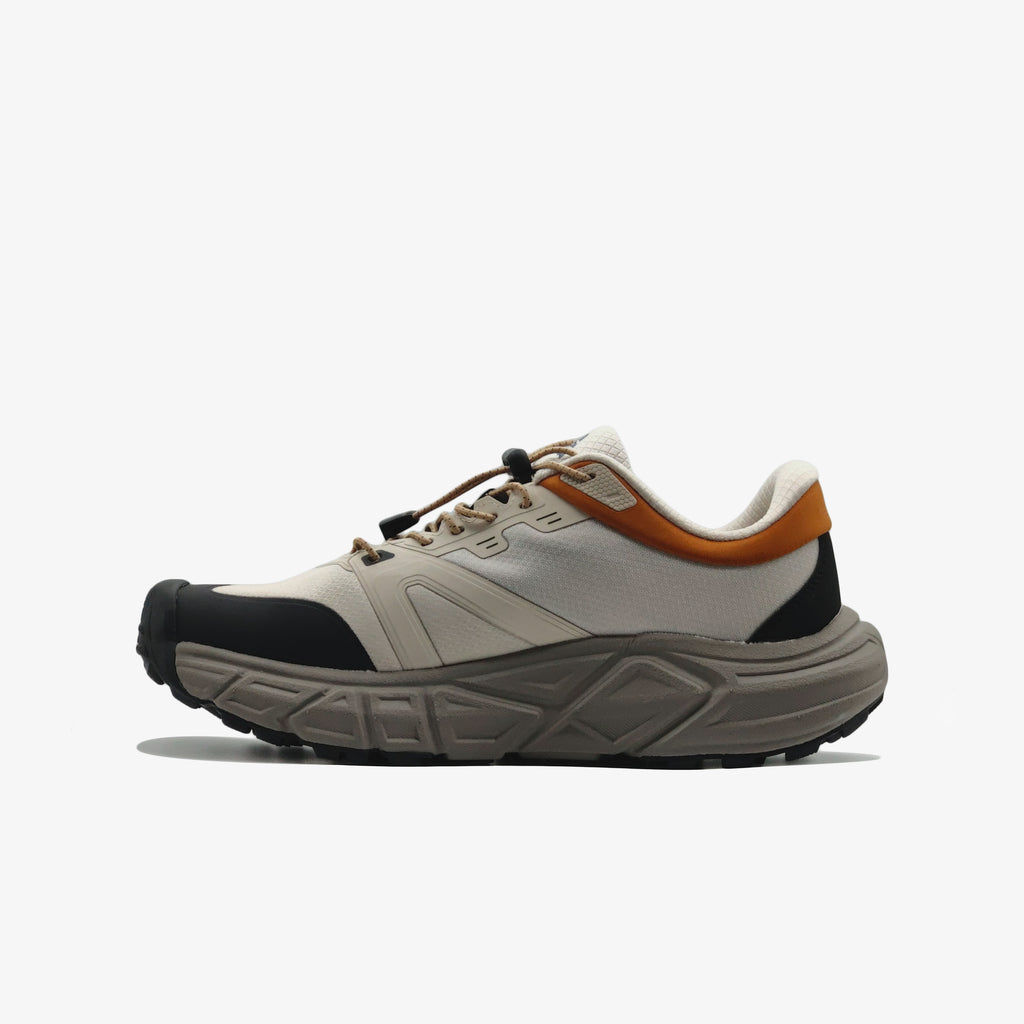 Sports Shoes	Khaki/Black