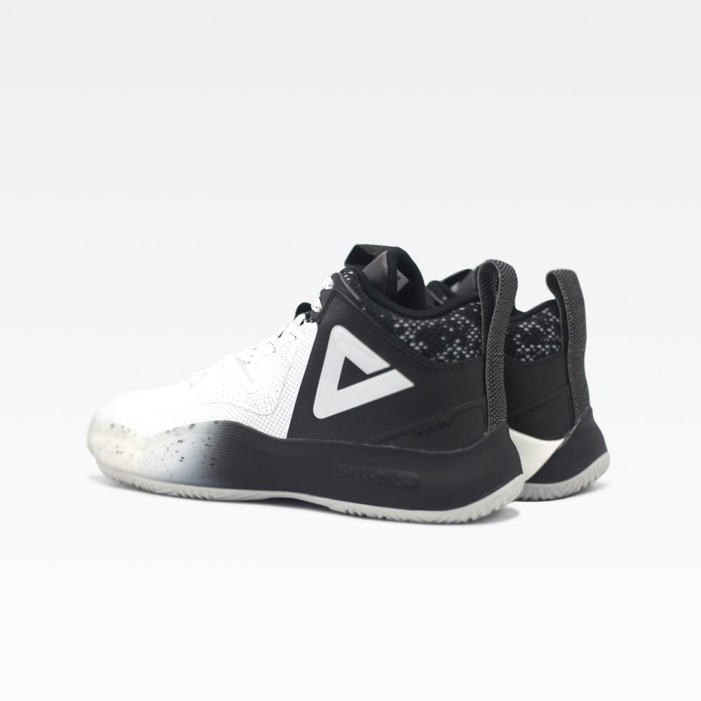 Basketball shoes	BLACK/WHITE