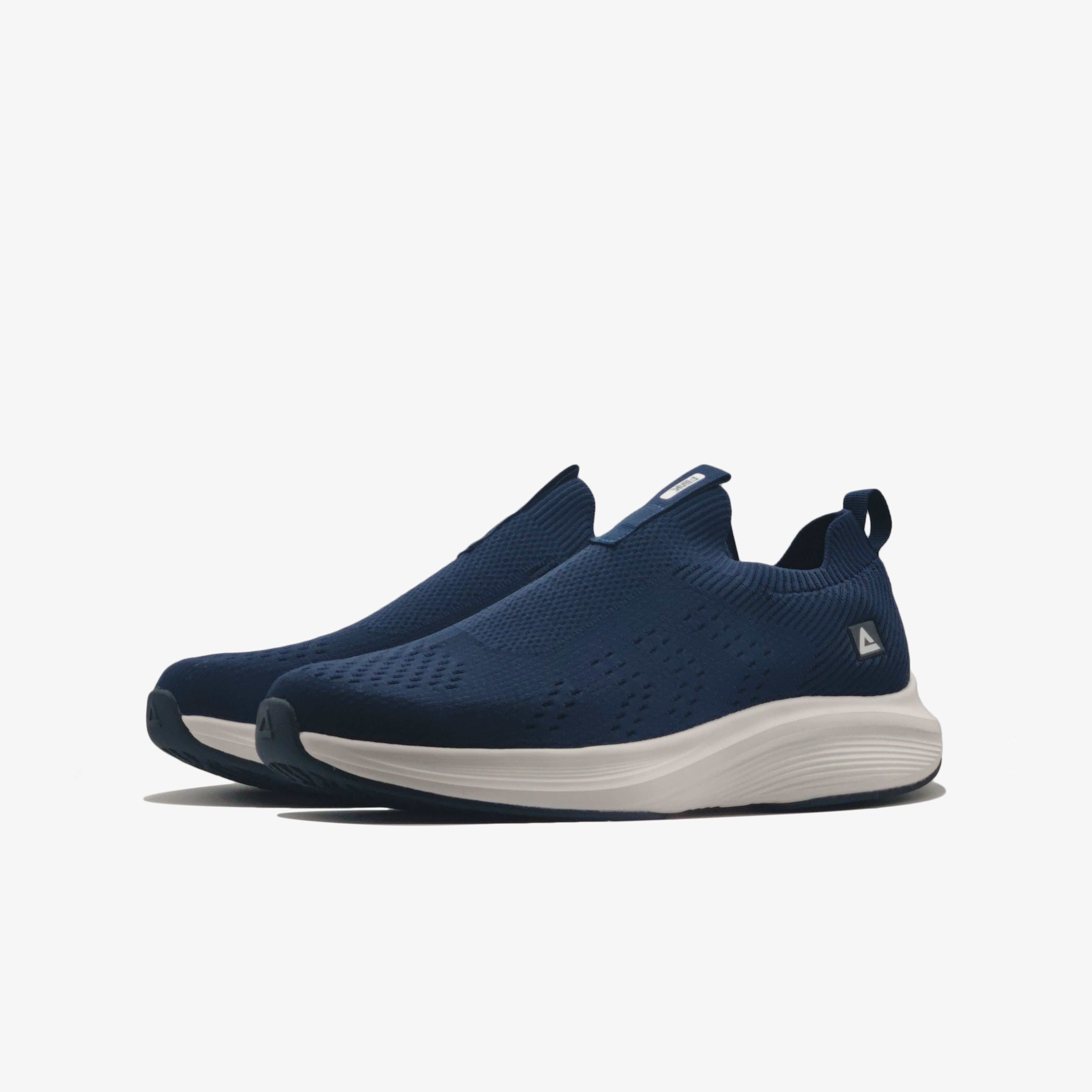 Sports Shoes	NAVY