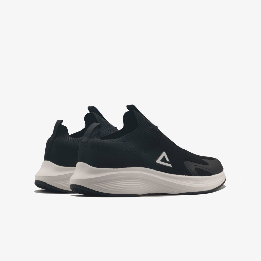 Sports Shoes	BLACK/WHITE