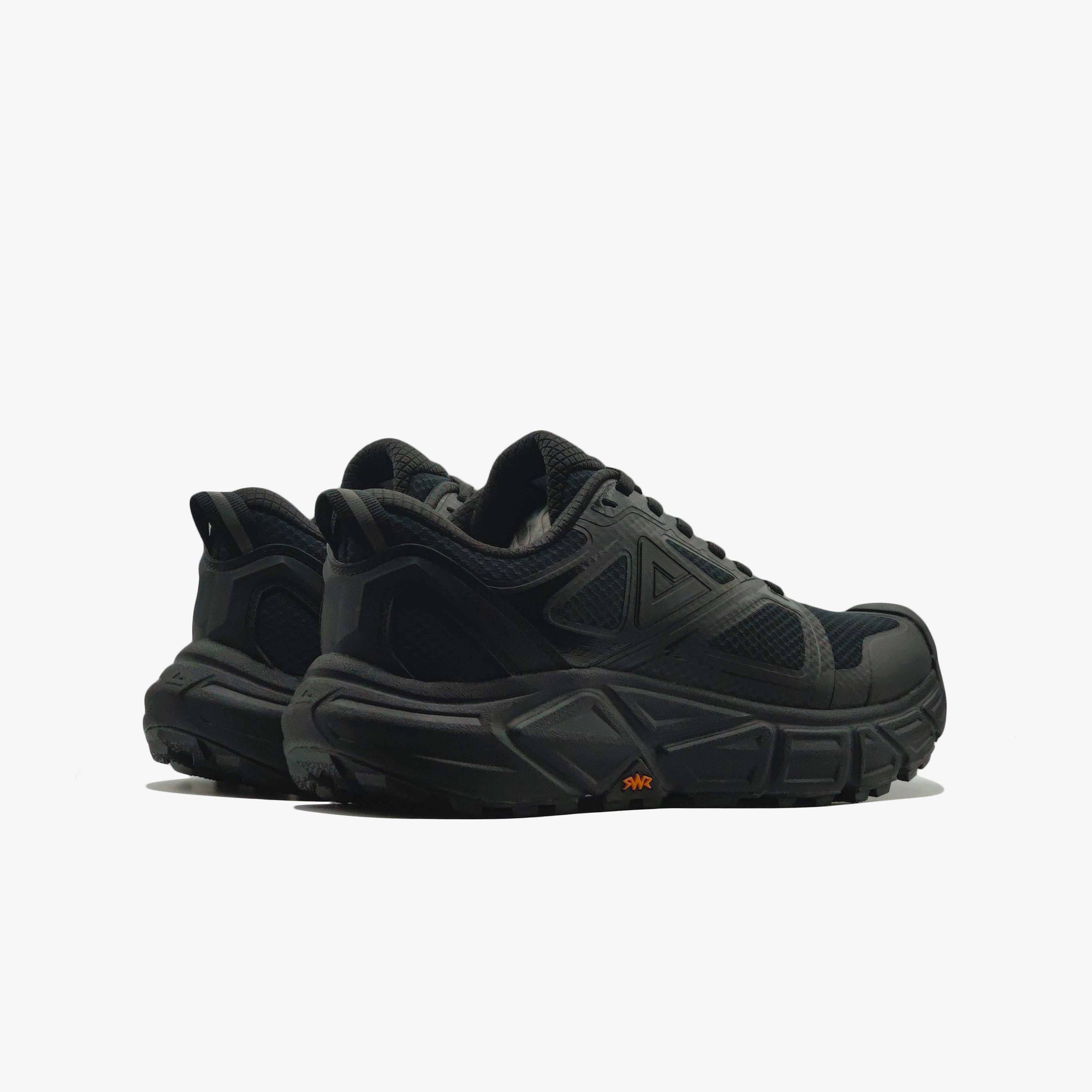 Sports Shoes	ALL BLACK