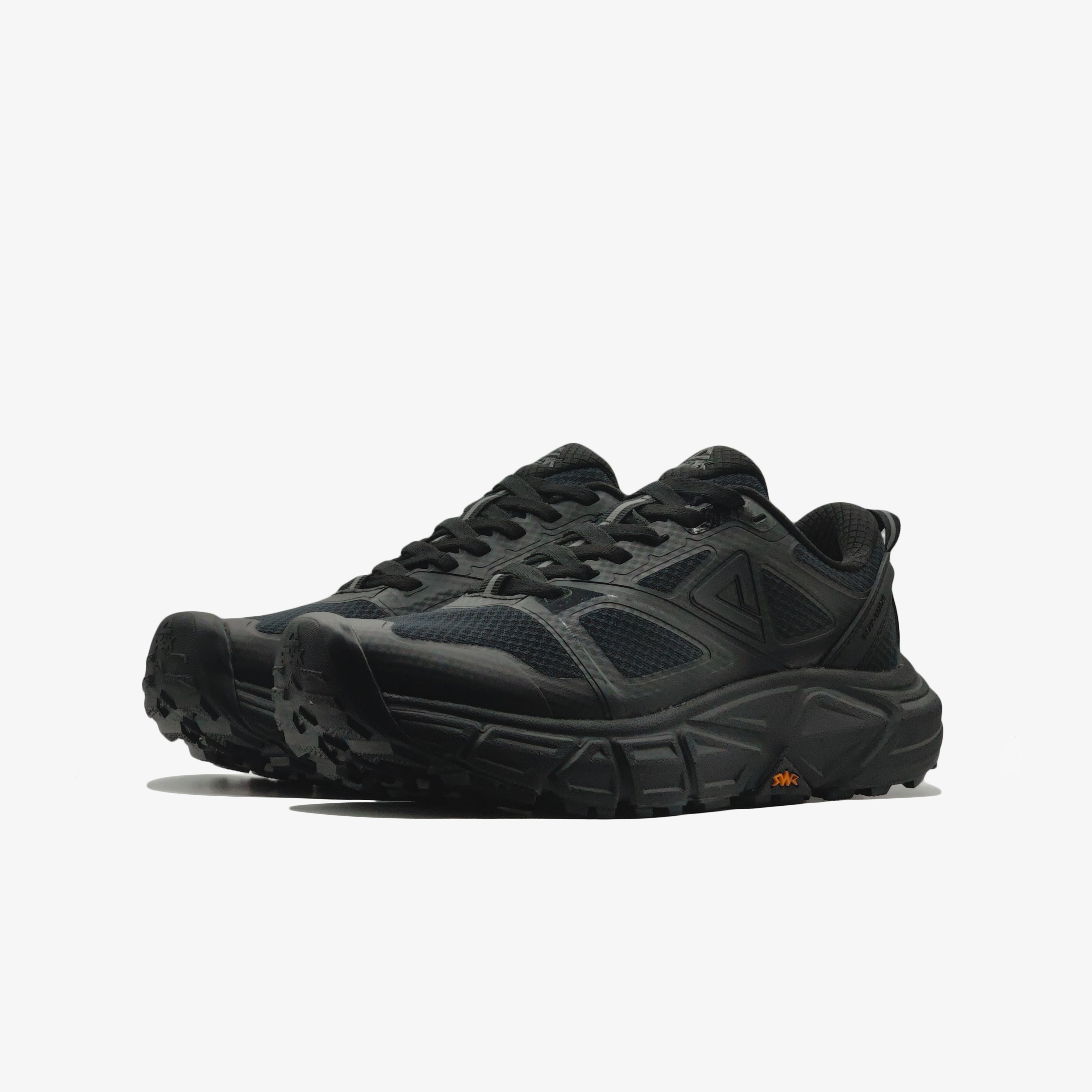 Sports Shoes	ALL BLACK