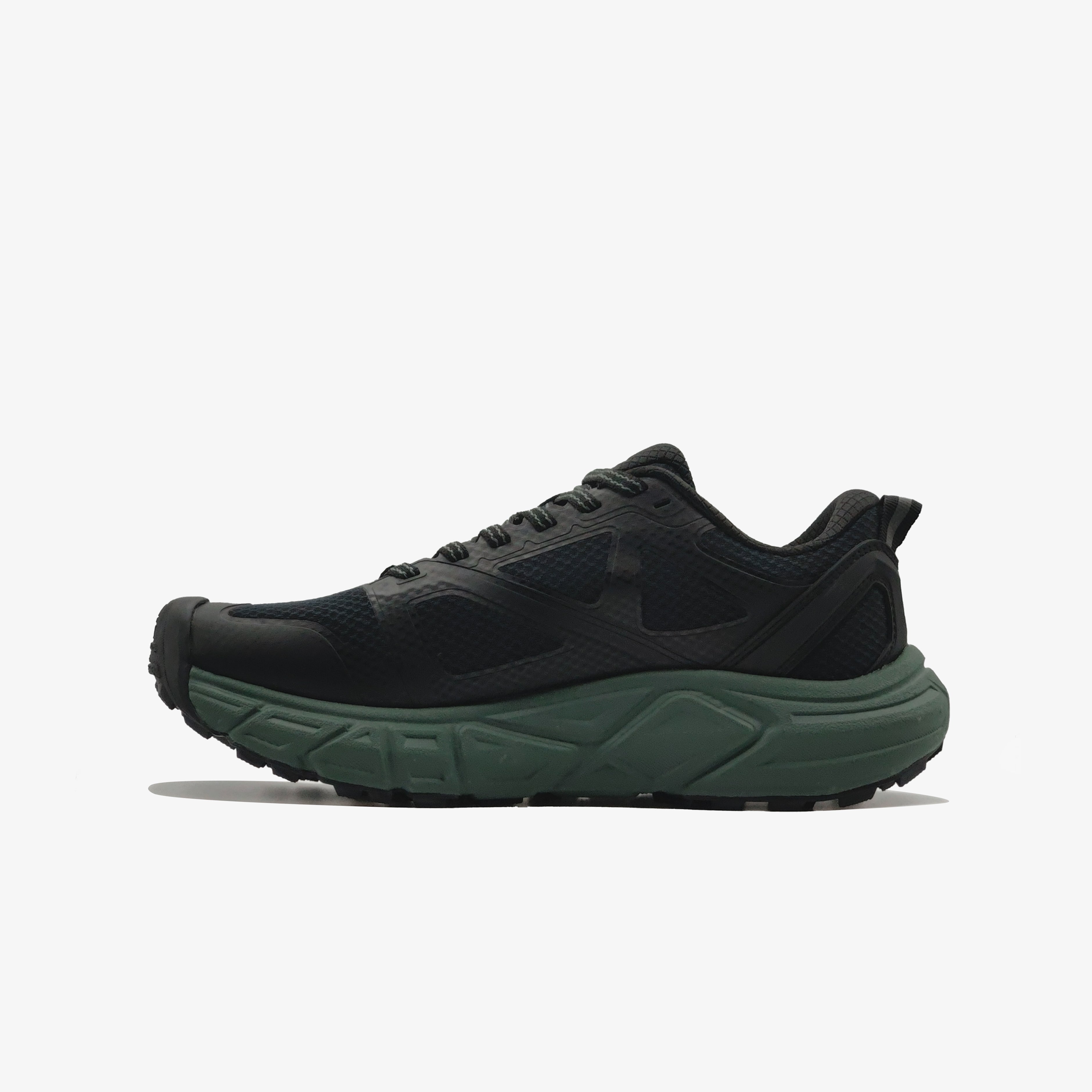 Sports Shoes	Black/Green