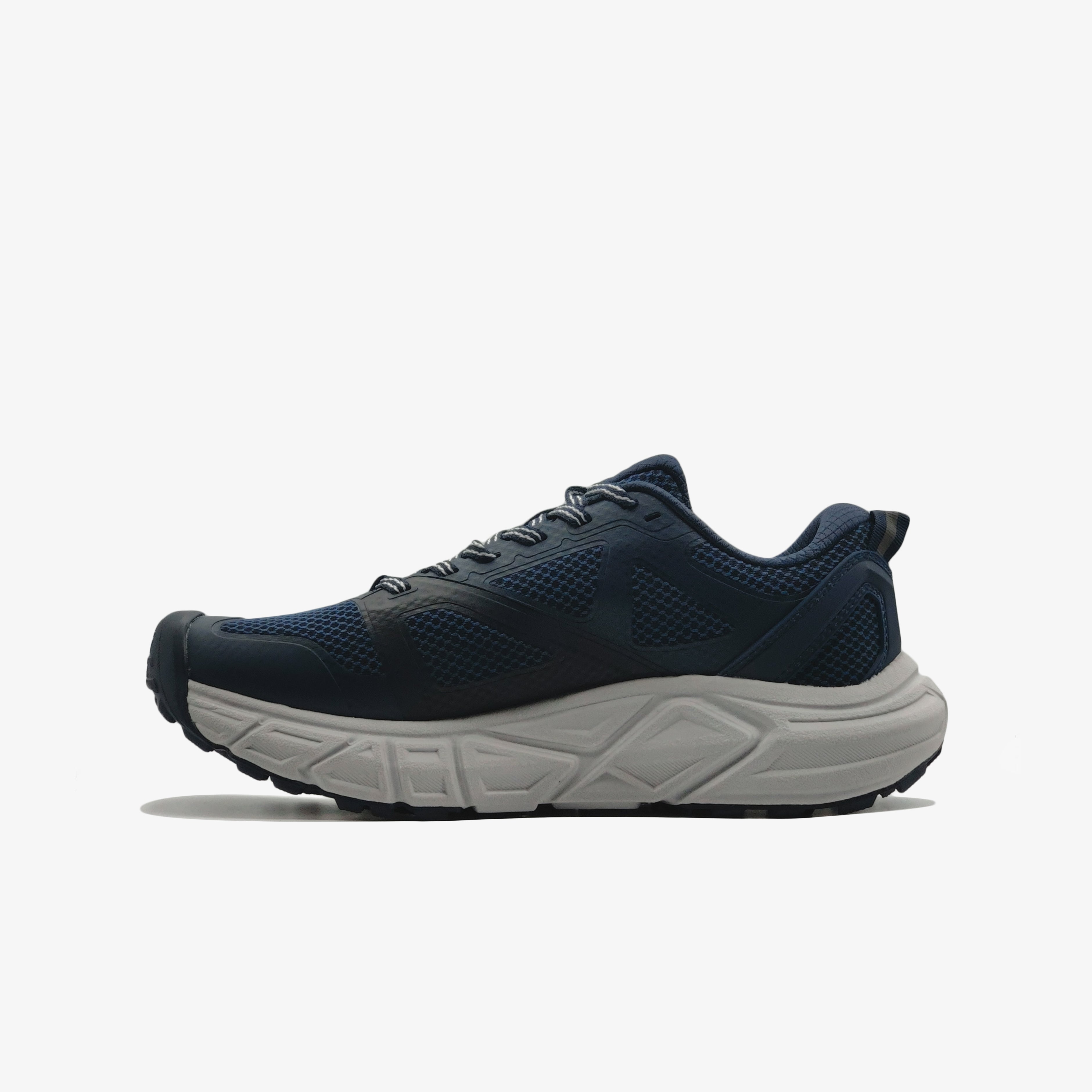 Sports Shoes	NAVY