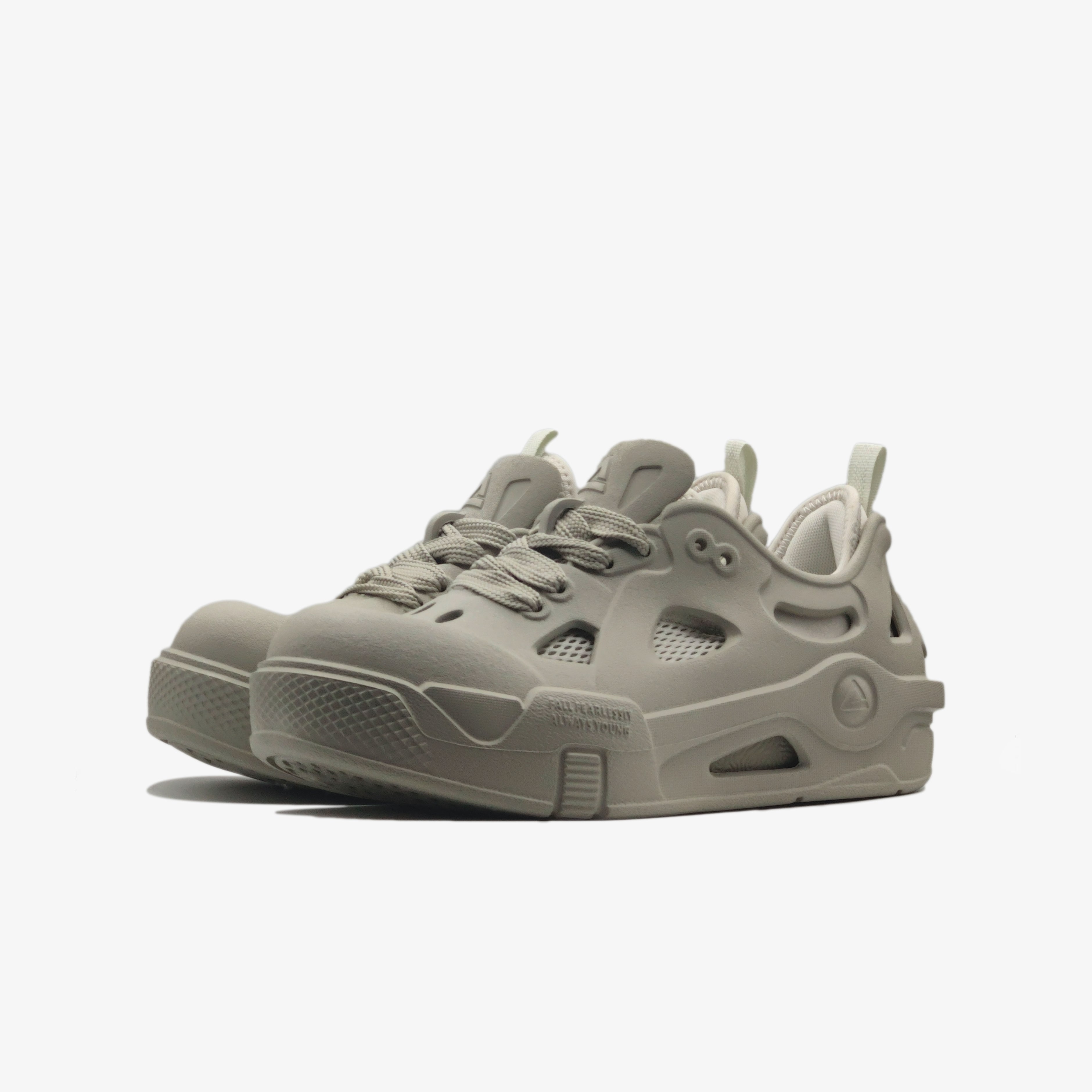 Sports Shoes	EMERALD