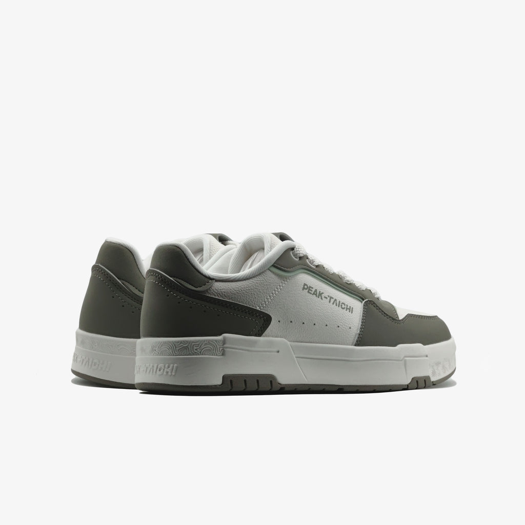 Sports Shoes	White/Green