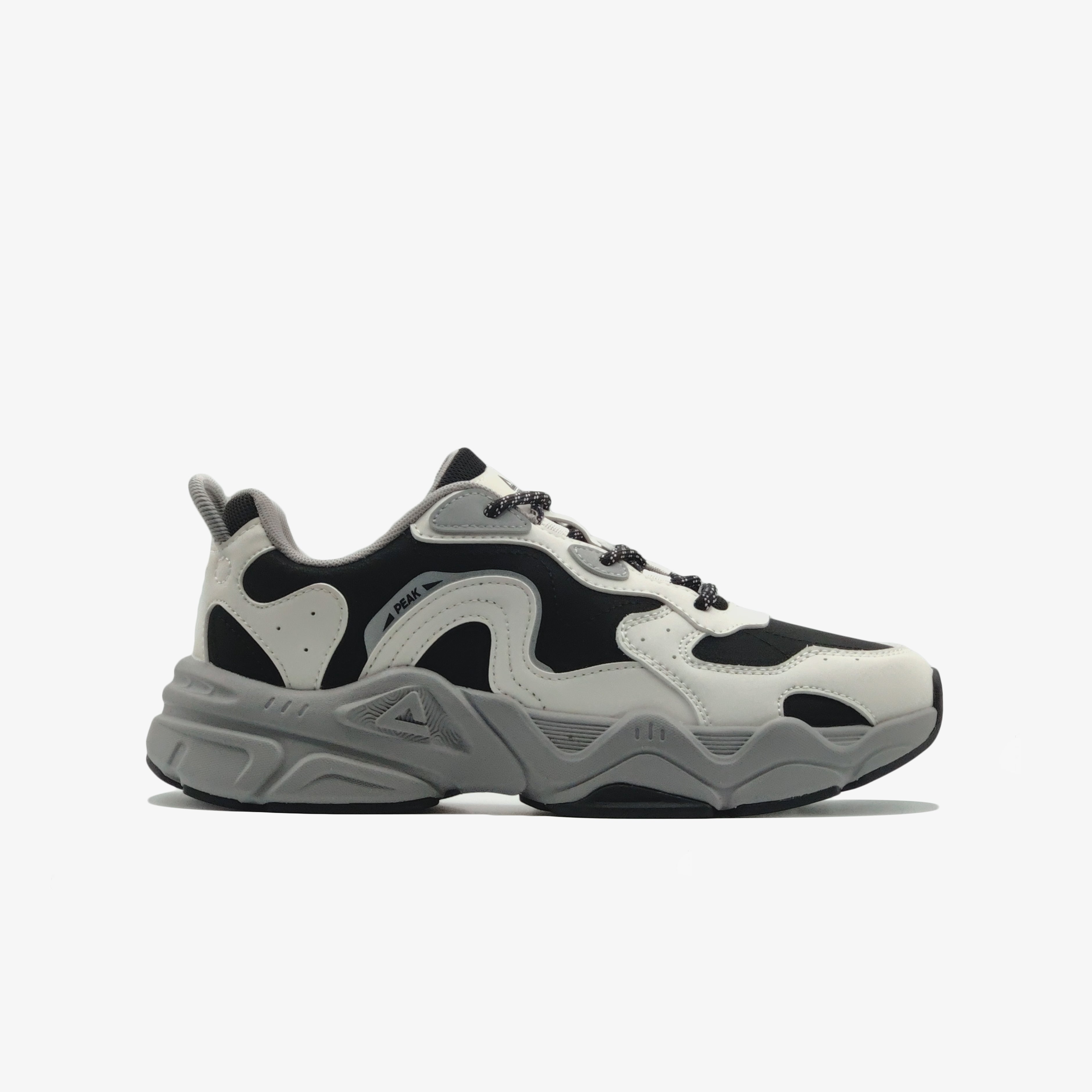 Sports Shoes	CANVAS WHITE/BLACK