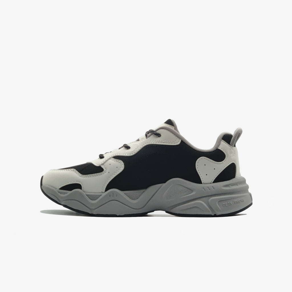 Sports Shoes	CANVAS WHITE/BLACK