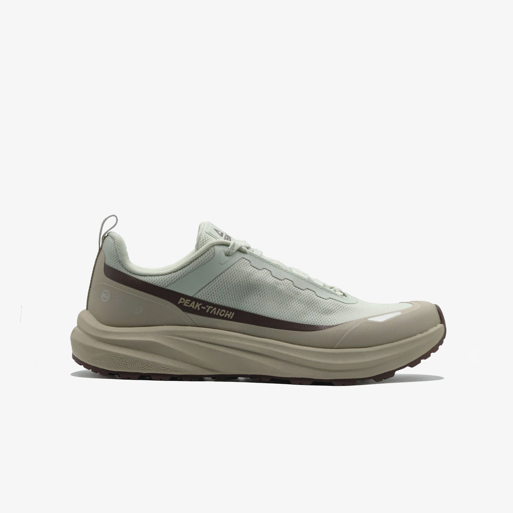 Sports Shoes	LT.GREEN