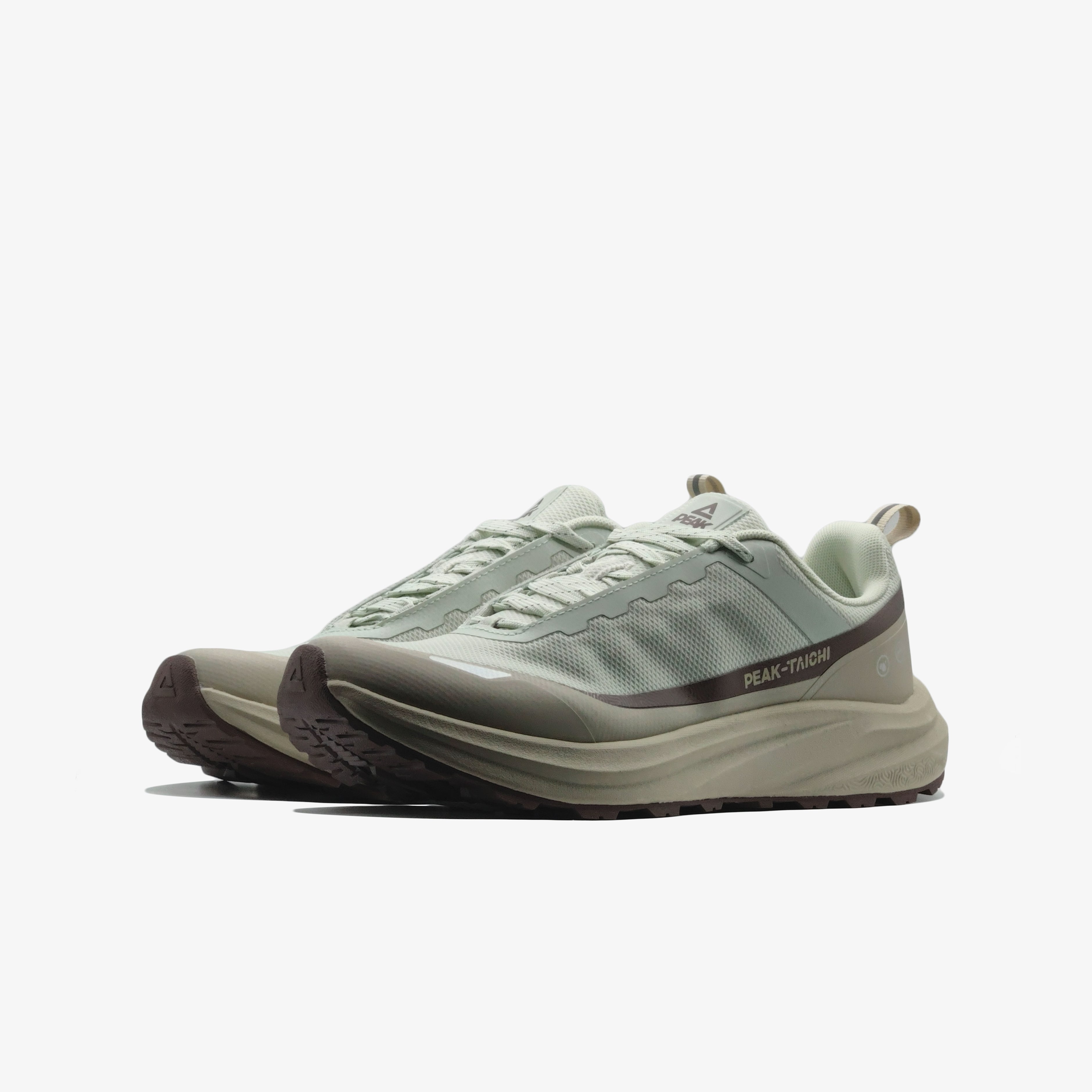 Sports Shoes	LT.GREEN