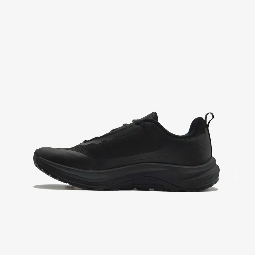 Sports Shoes	ALL BLACK