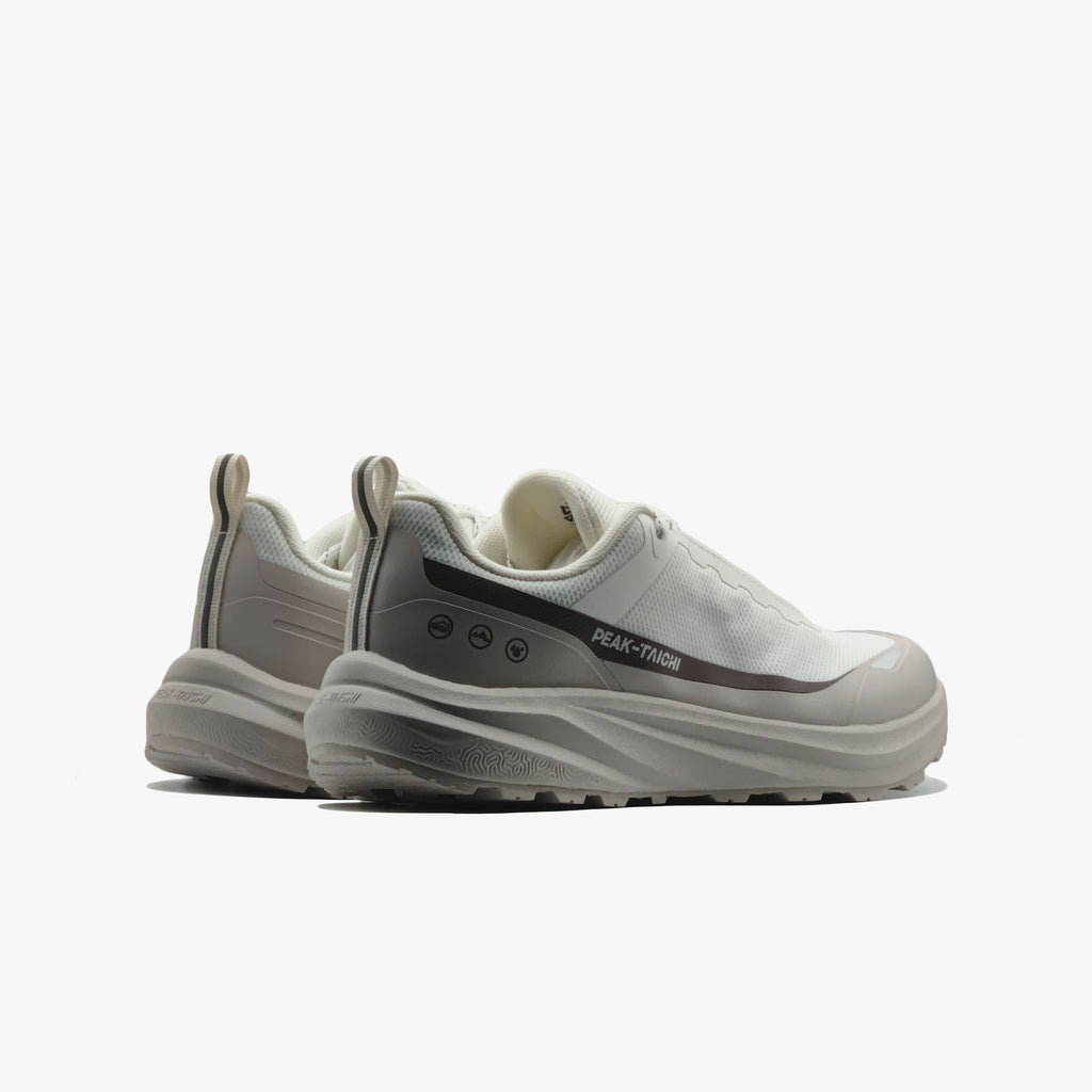 Sports Shoes	White/Khaki