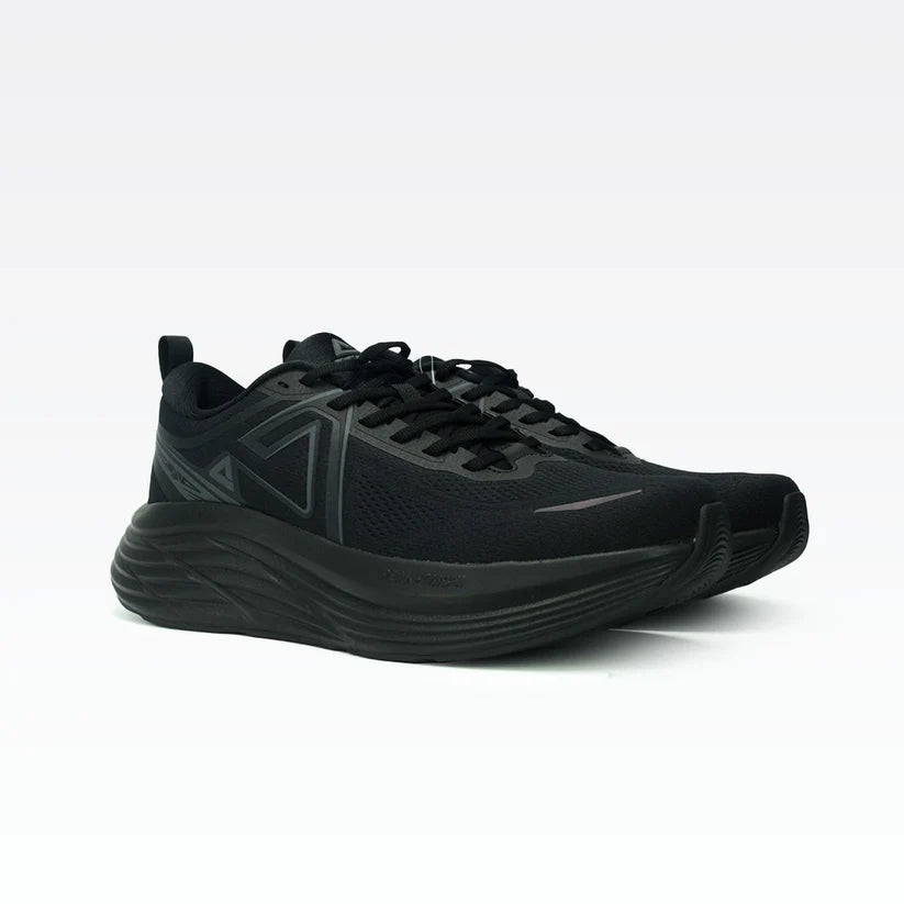 Peak Turbo all black