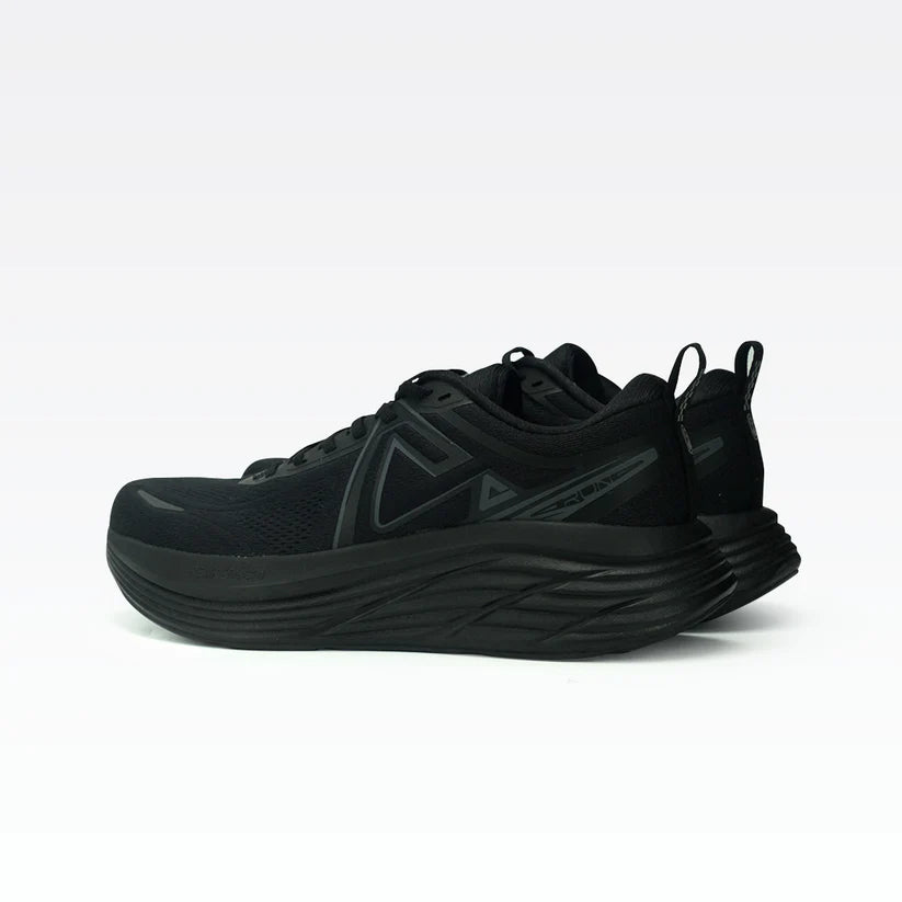 Peak Turbo all black